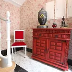 Glass Boutique - &