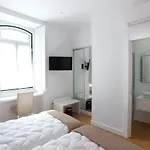 Glass Boutique - & 4*
