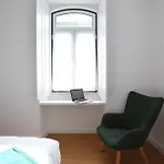 Bed & Breakfast Glass Boutique - &