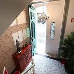 Glass Boutique - & 4*