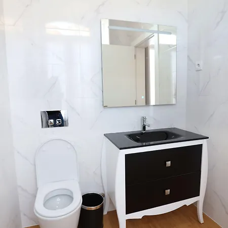 Glass Boutique - & Oda ve Kahvaltı 4*