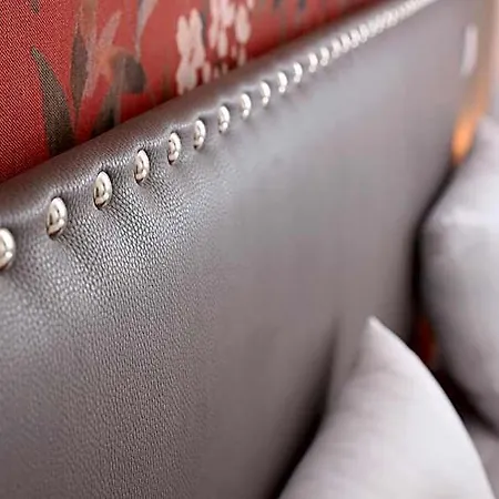 Glass Boutique - Rooms&suites Couette-café 4*